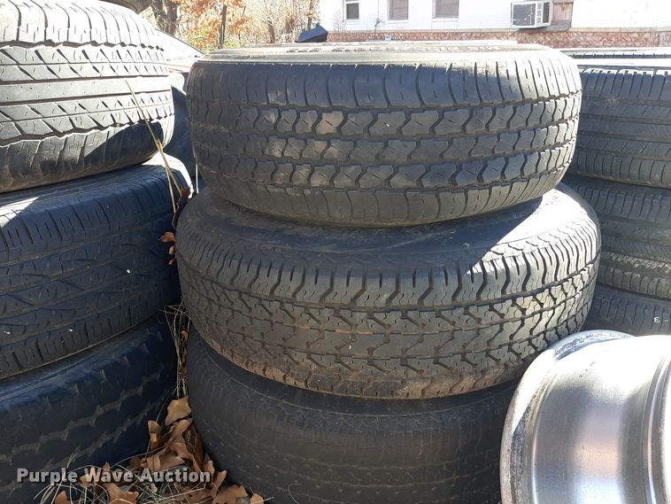 image for item LX9915 Wheels and tires