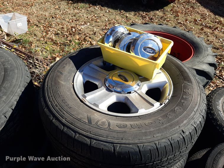 image for item LX9915 Wheels and tires