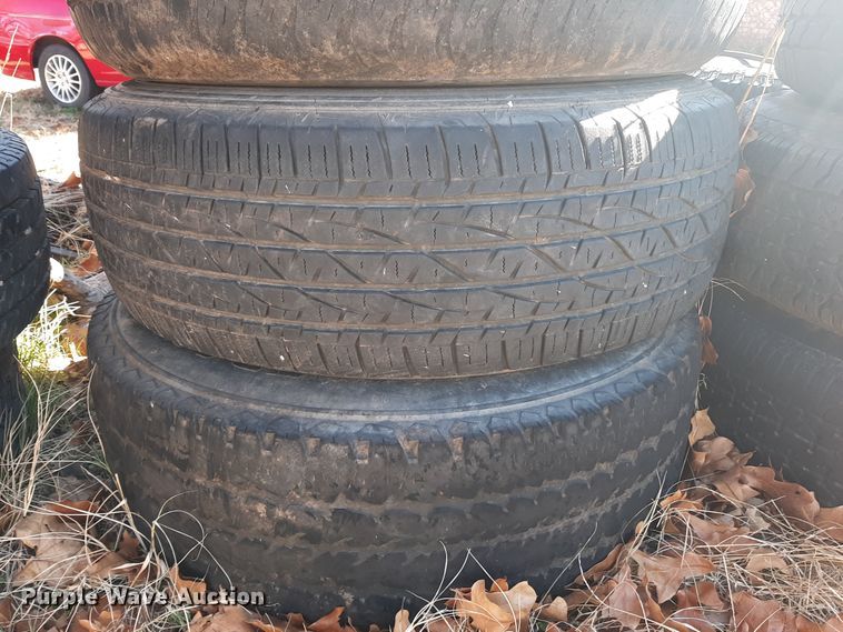 image for item LX9915 Wheels and tires