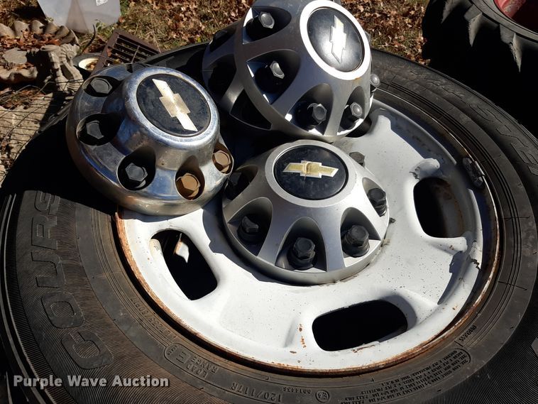 image for item LX9915 Wheels and tires