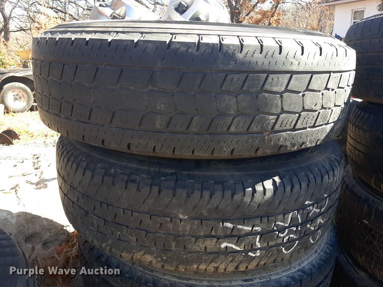 image for item LX9915 Wheels and tires