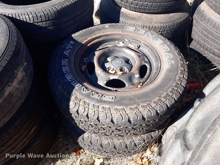 image for item LX9915 Wheels and tires