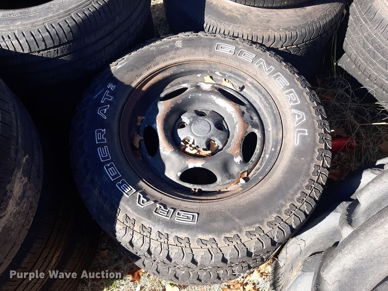 image for item LX9915 Wheels and tires