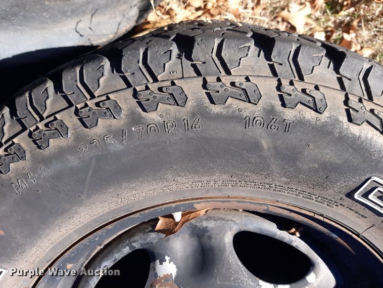 image for item LX9915 Wheels and tires