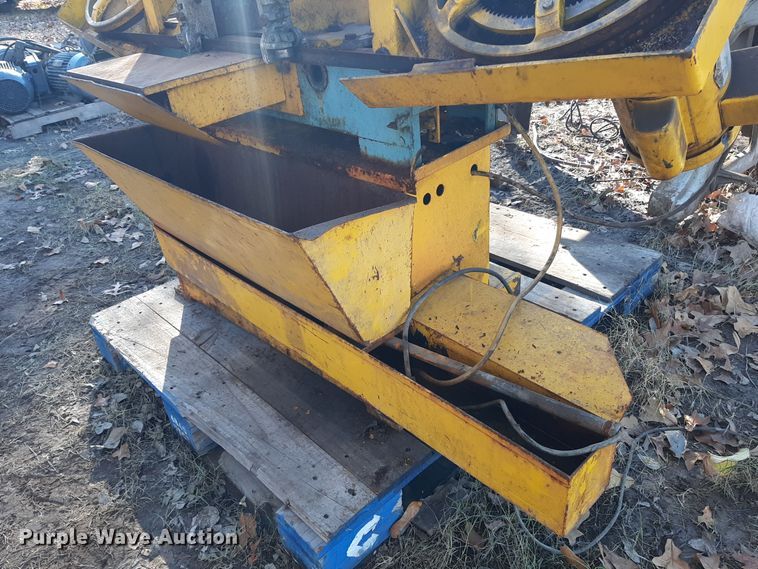 image for item LX9917 Band saws