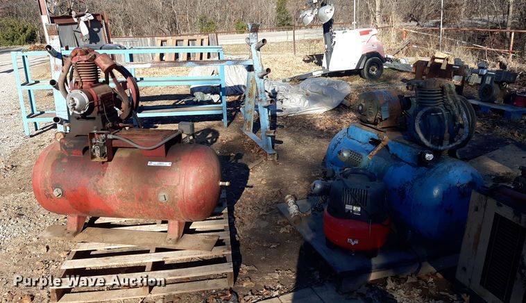 image for item LX9919 (2) Air compressors