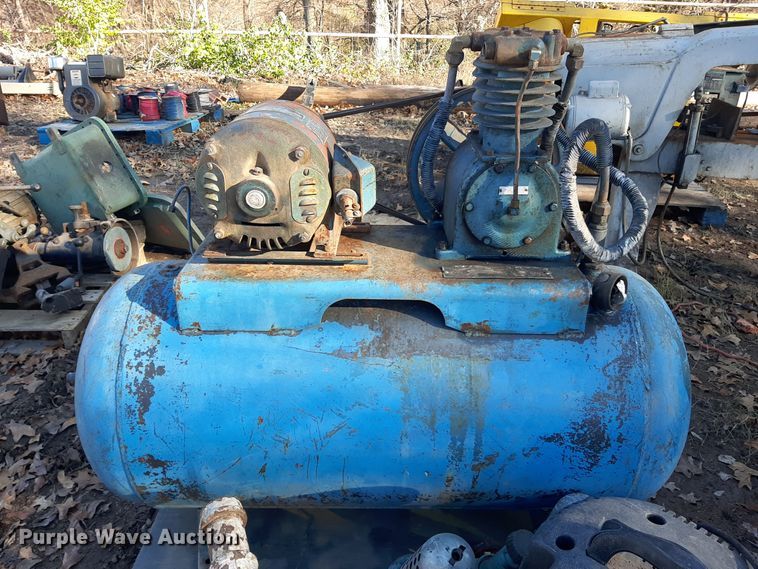 image for item LX9919 (2) Air compressors