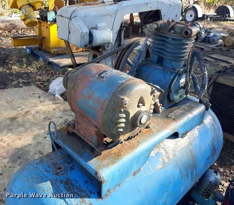 image for item LX9919 (2) Air compressors