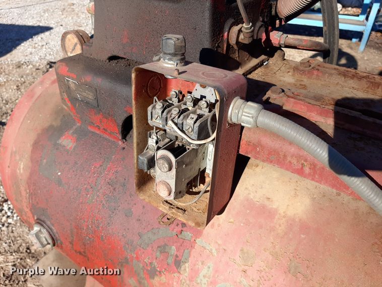 image for item LX9919 (2) Air compressors
