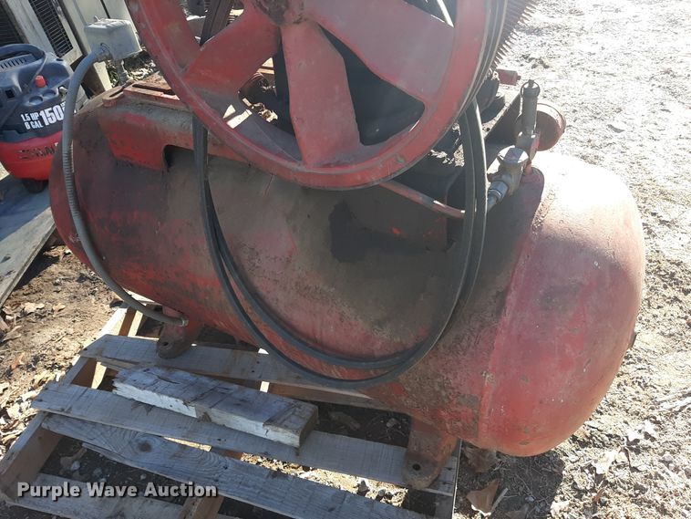 image for item LX9919 (2) Air compressors