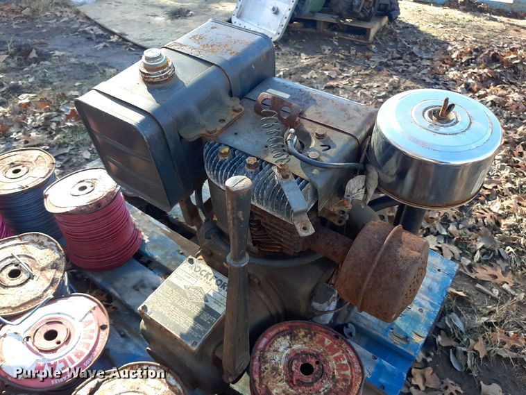 image for item LX9921 Briggs & Stratton  engine