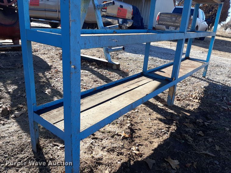 image for item LX9922 Metal racks