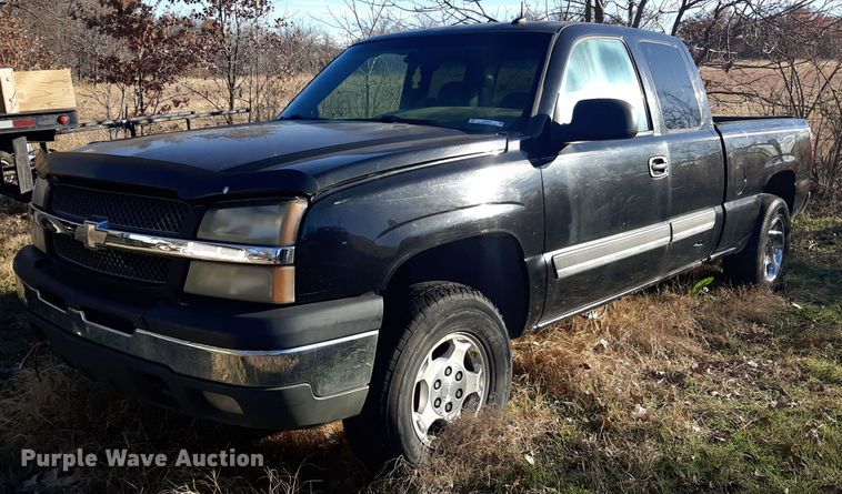 image for item LX9924 2003 Chevrolet Silverado 1500  Ext. Cab pickup truck