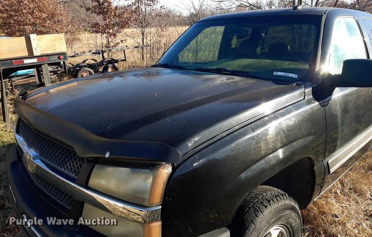 image for item LX9924 2003 Chevrolet Silverado 1500  Ext. Cab pickup truck