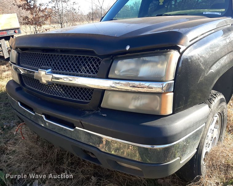 image for item LX9924 2003 Chevrolet Silverado 1500  Ext. Cab pickup truck