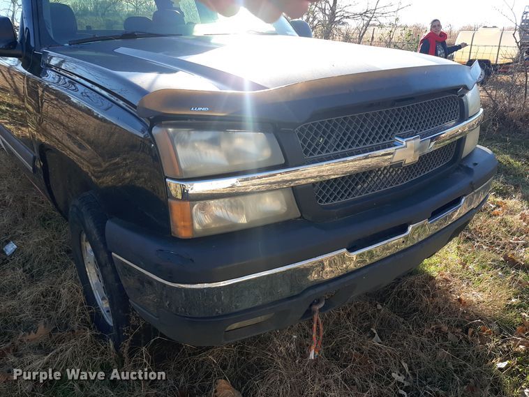 image for item LX9924 2003 Chevrolet Silverado 1500  Ext. Cab pickup truck