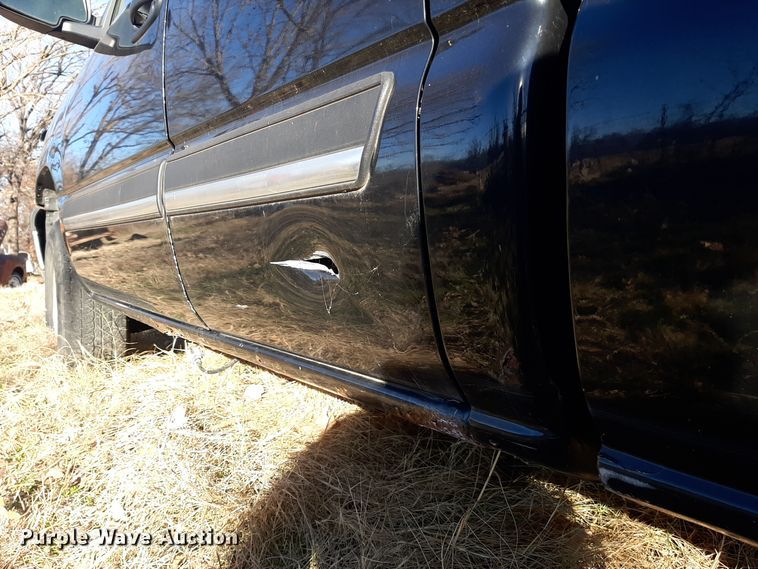 image for item LX9924 2003 Chevrolet Silverado 1500  Ext. Cab pickup truck