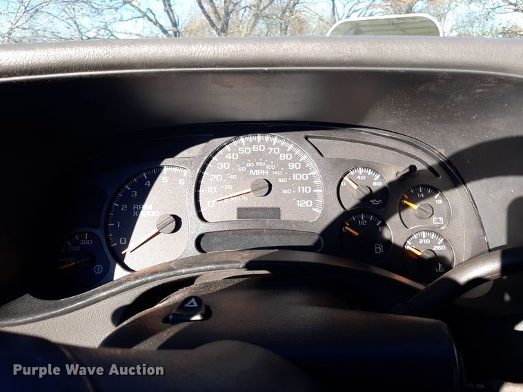 image for item LX9924 2003 Chevrolet Silverado 1500  Ext. Cab pickup truck