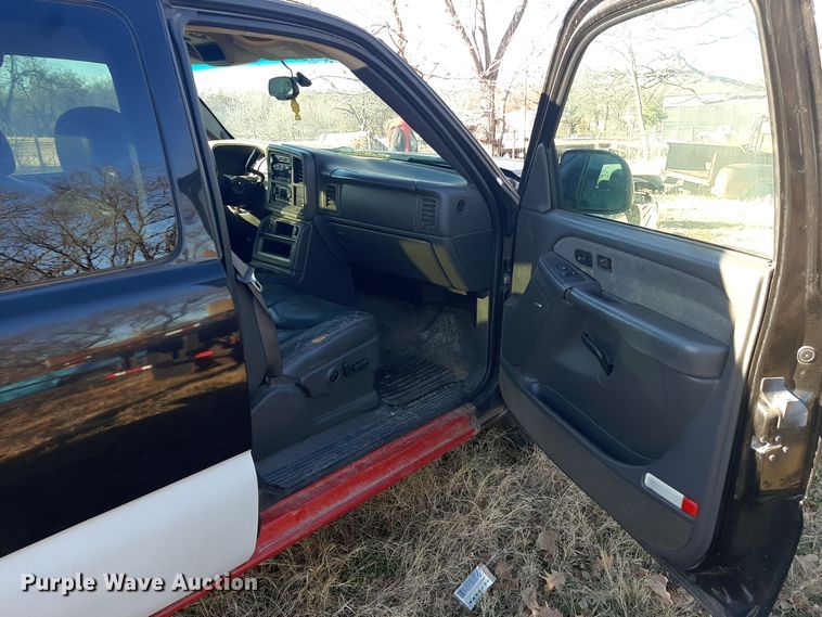 image for item LX9924 2003 Chevrolet Silverado 1500  Ext. Cab pickup truck