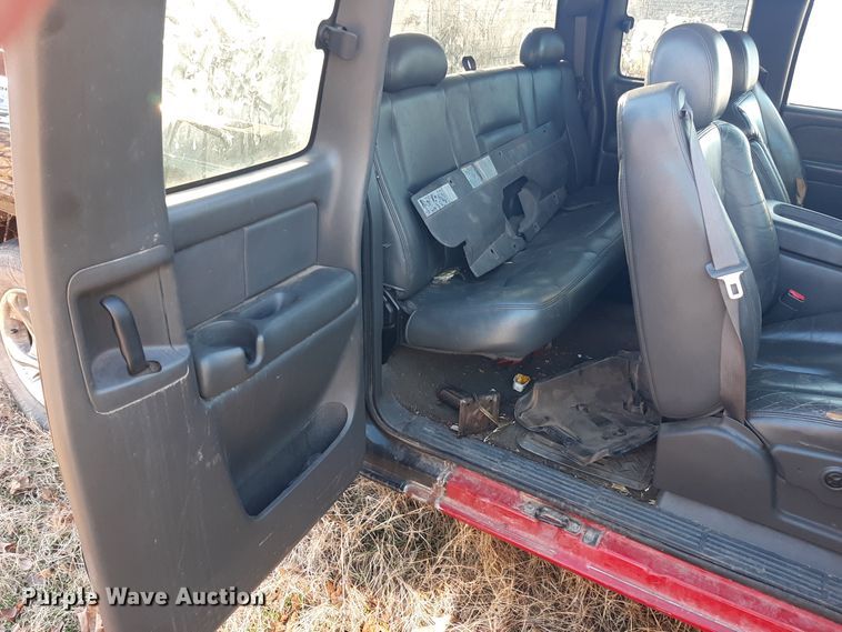 image for item LX9924 2003 Chevrolet Silverado 1500  Ext. Cab pickup truck
