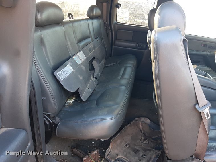 image for item LX9924 2003 Chevrolet Silverado 1500  Ext. Cab pickup truck