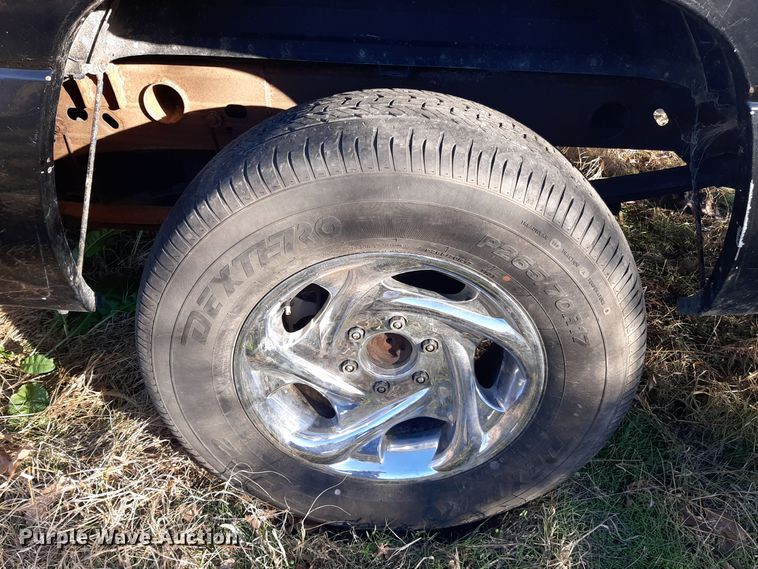 image for item LX9924 2003 Chevrolet Silverado 1500  Ext. Cab pickup truck