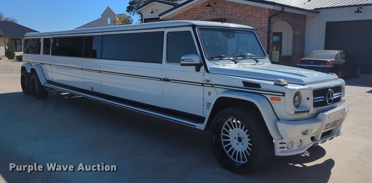 image for item LY9484 2003 Mercedes Benz G63  limousine
