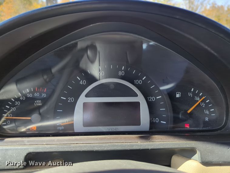 image for item LY9484 2003 Mercedes Benz G63  limousine