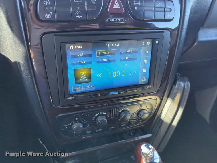 image for item LY9484 2003 Mercedes Benz G63  limousine