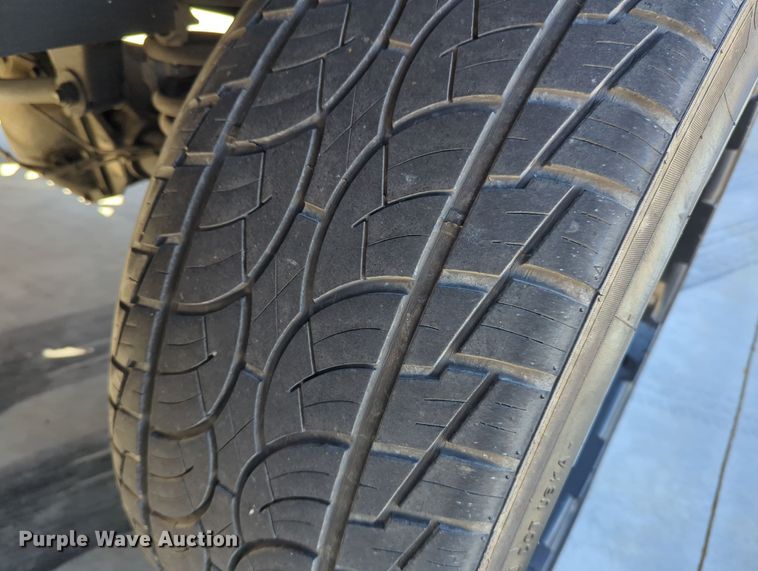 image for item LY9484 2003 Mercedes Benz G63  limousine