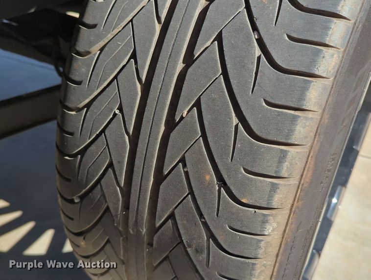 image for item LY9484 2003 Mercedes Benz G63  limousine