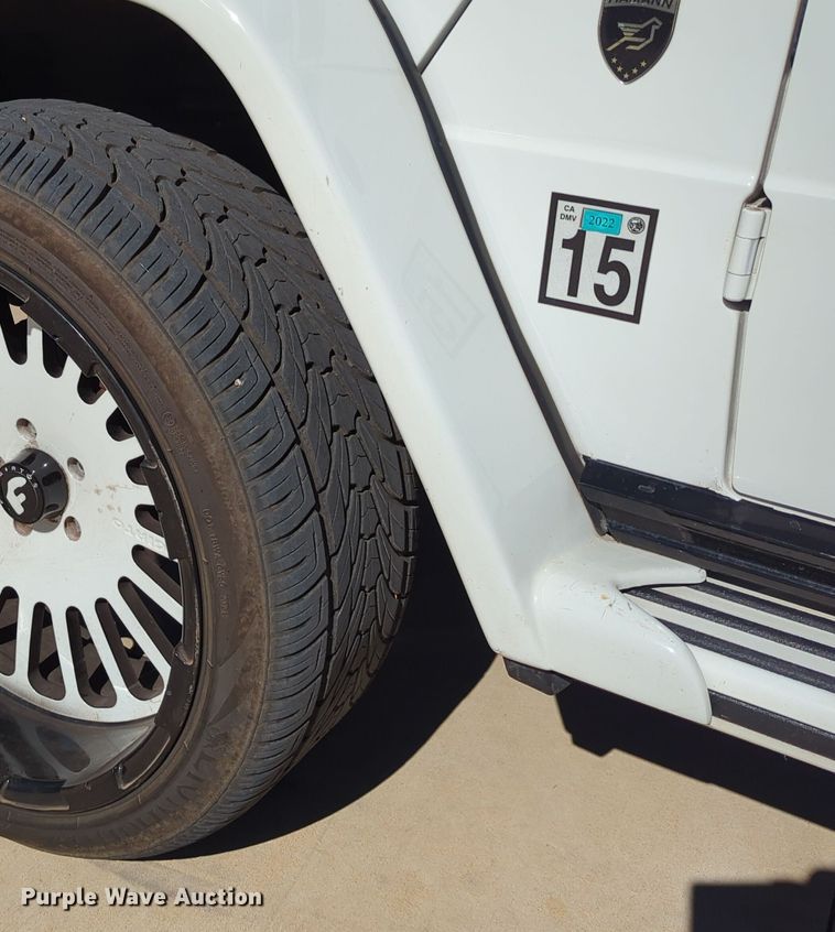 image for item LY9484 2003 Mercedes Benz G63  limousine