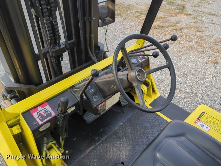 image for item LY9493 Hyster H80XL  forklift