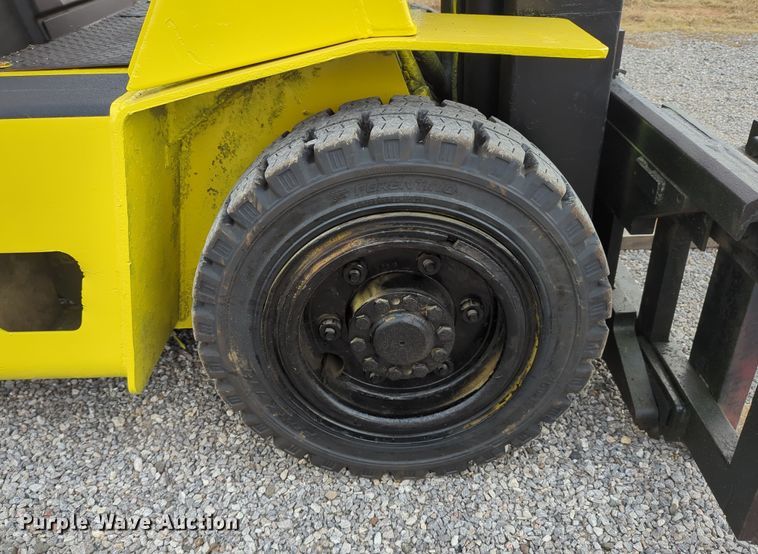 image for item LY9493 Hyster H80XL  forklift