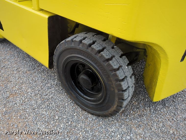 image for item LY9493 Hyster H80XL  forklift