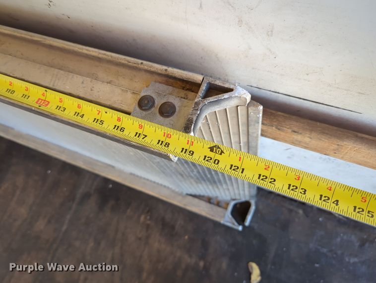 image for item LY9495 2010 GMC Savana  box truck