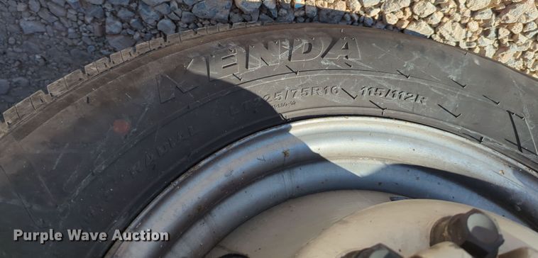 image for item LY9495 2010 GMC Savana  box truck