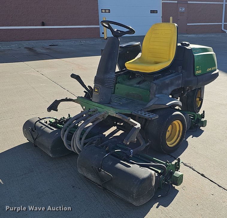 image for item MH9521 John Deere 2500  reel mower