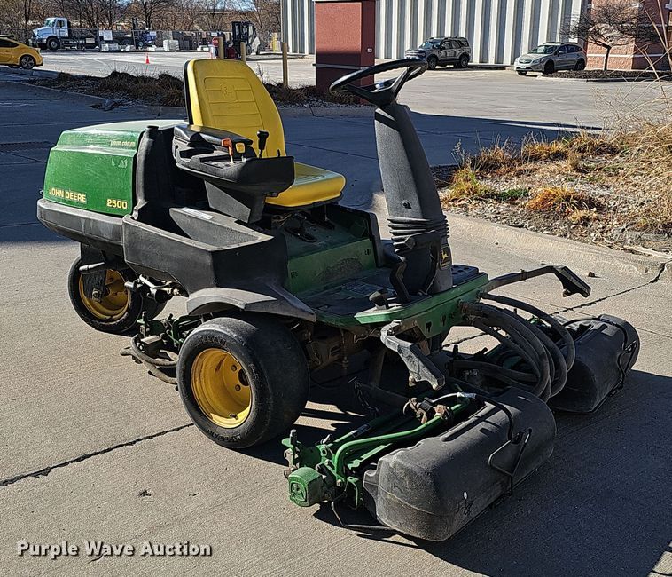 image for item MH9521 John Deere 2500  reel mower