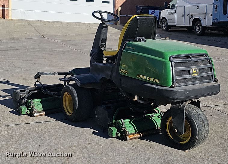 image for item MH9521 John Deere 2500  reel mower