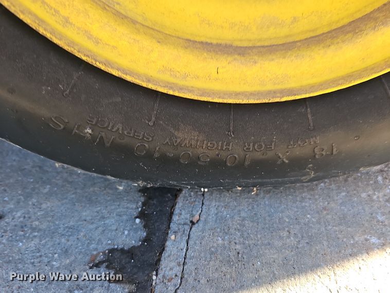 image for item MH9521 John Deere 2500  reel mower