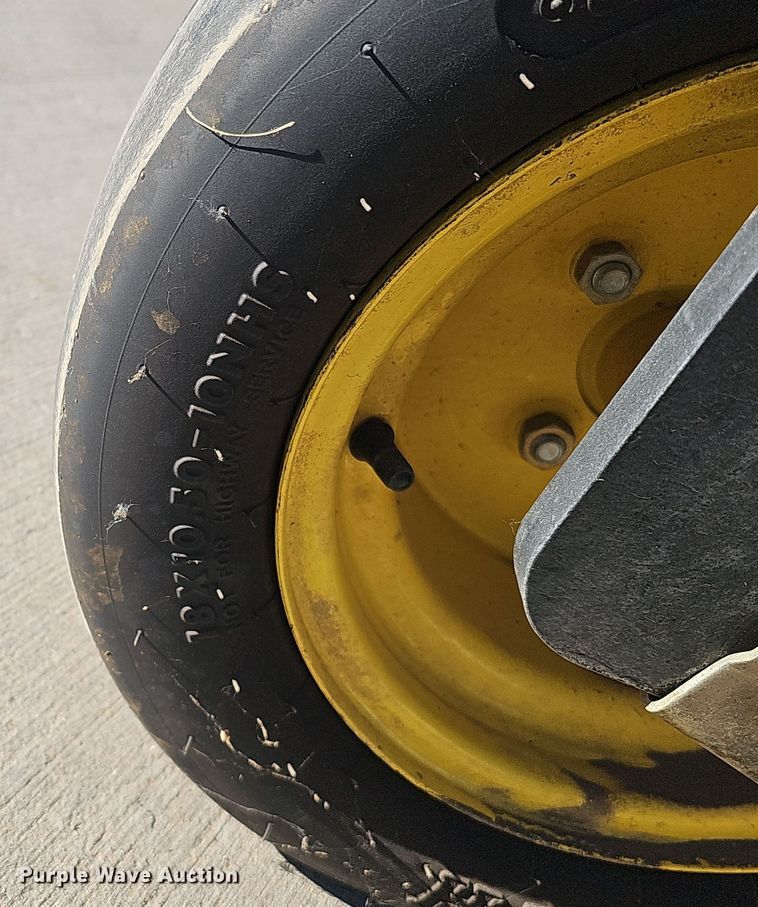 image for item MH9521 John Deere 2500  reel mower