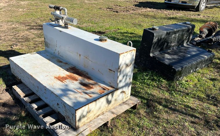 image for item MH9990 (2) auxiliary fuel tanks