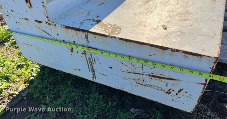 image for item MH9990 (2) auxiliary fuel tanks