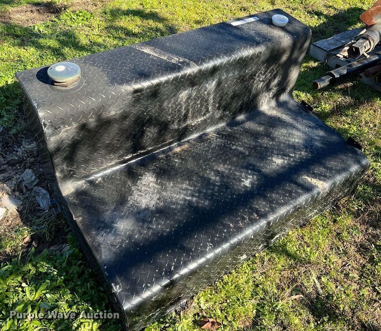 image for item MH9990 (2) auxiliary fuel tanks