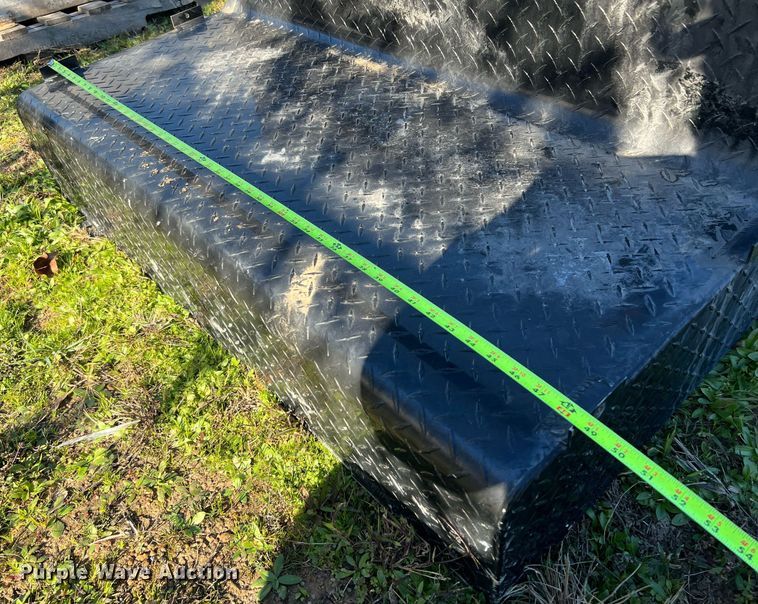 image for item MH9990 (2) auxiliary fuel tanks