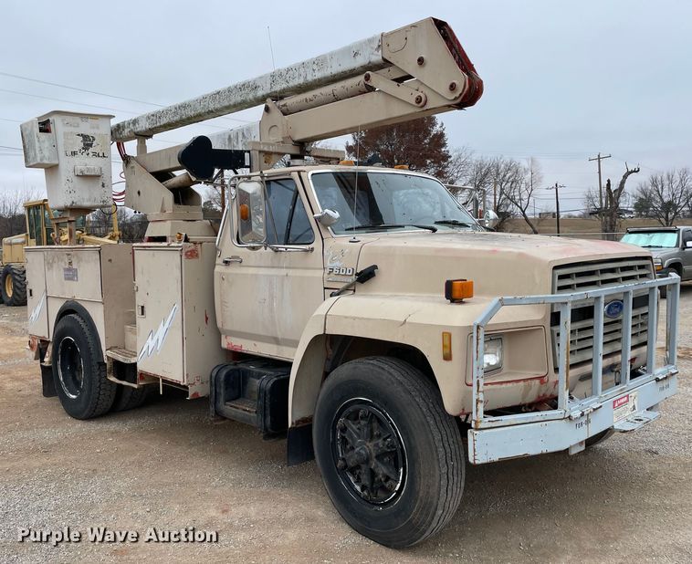image for item MI9593 1989 Ford F600  bucket truck