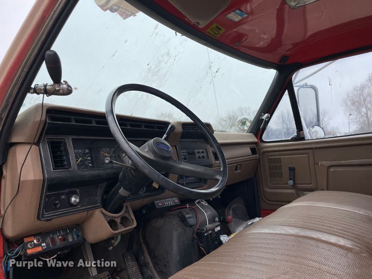 image for item MI9593 1989 Ford F600  bucket truck