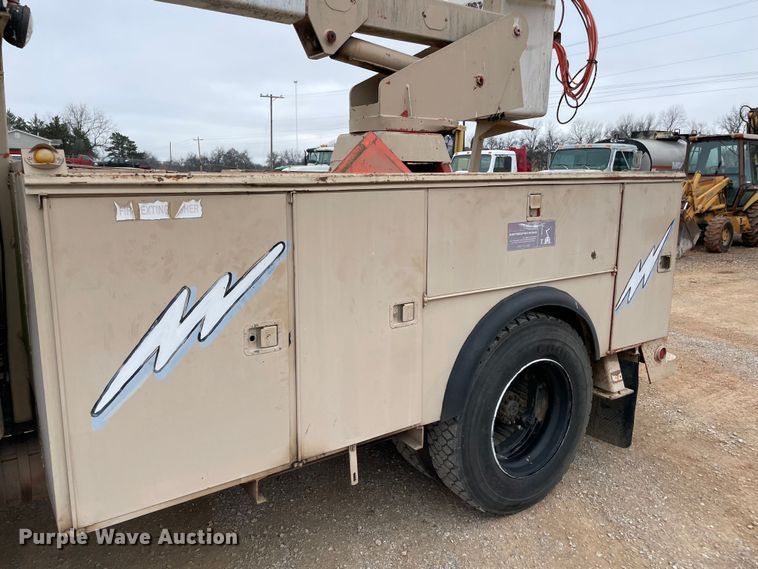 image for item MI9593 1989 Ford F600  bucket truck
