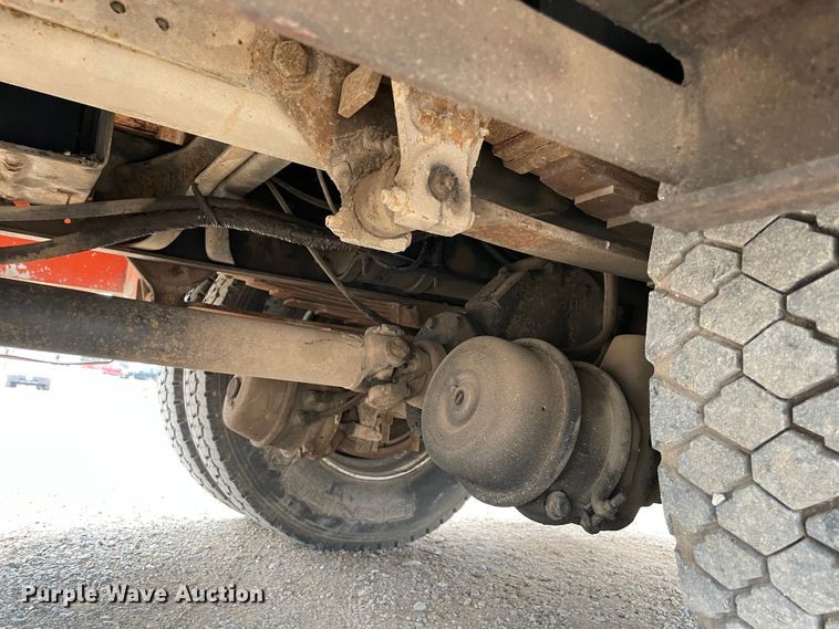 image for item MI9593 1989 Ford F600  bucket truck